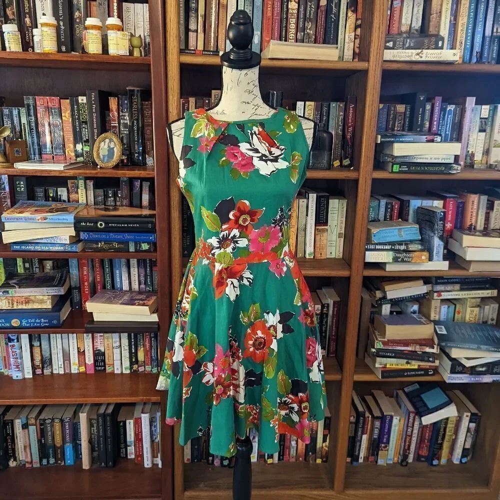 RENASCIMENTO green floral fit and flare dress sz  s dolce Vita made in Italy euc